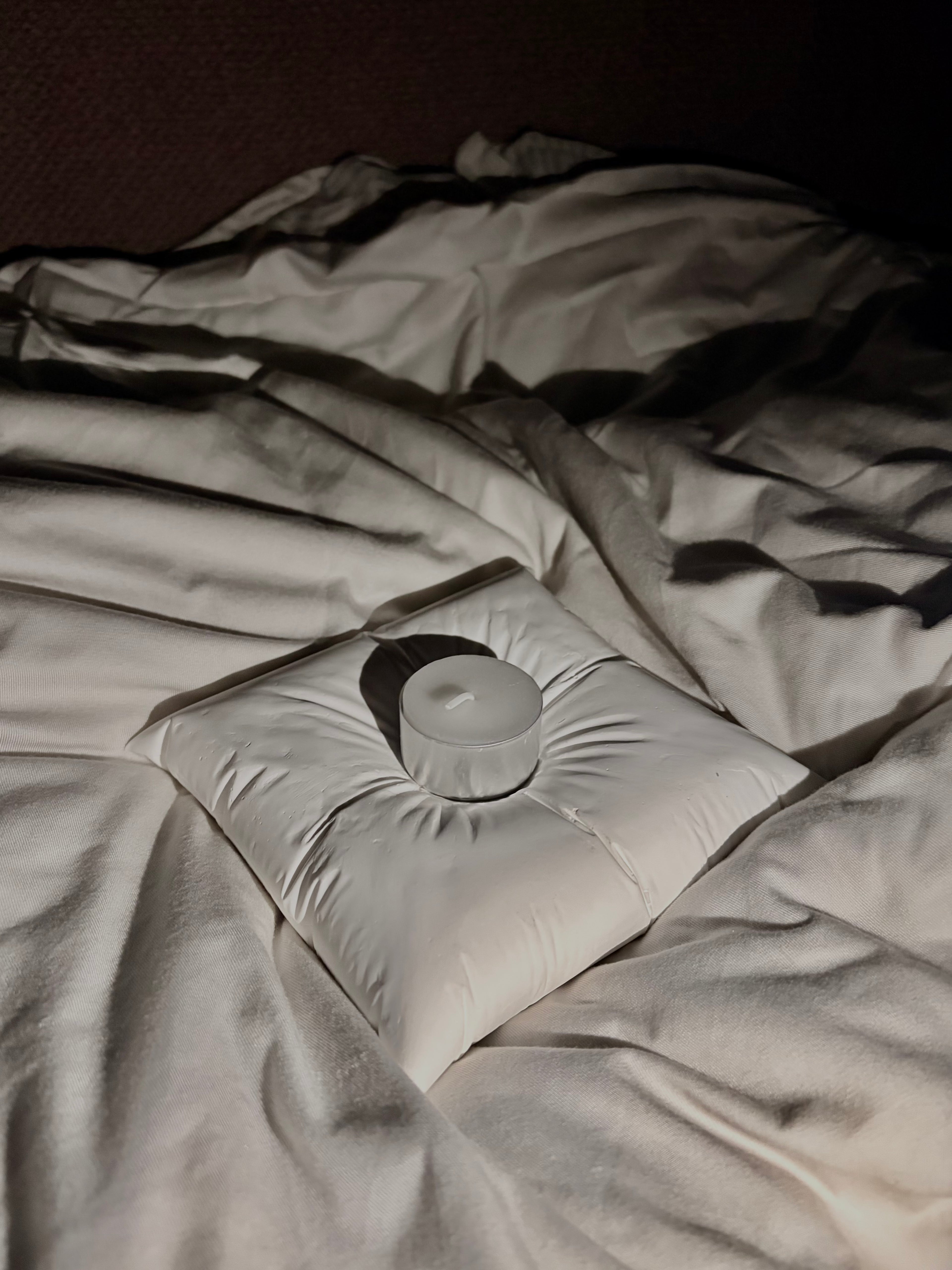 PILLOW CANDLE HOLDER