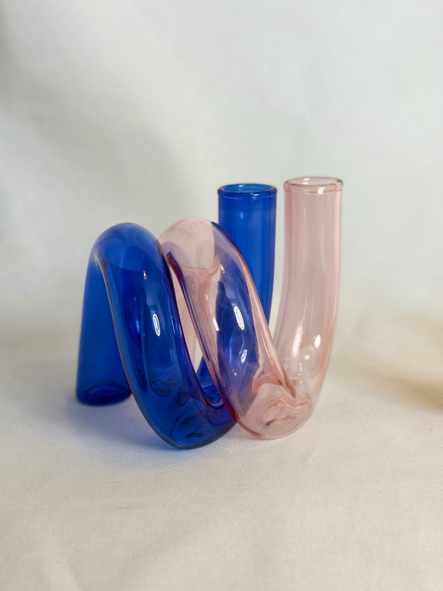 Twist Flower Vase: Pink