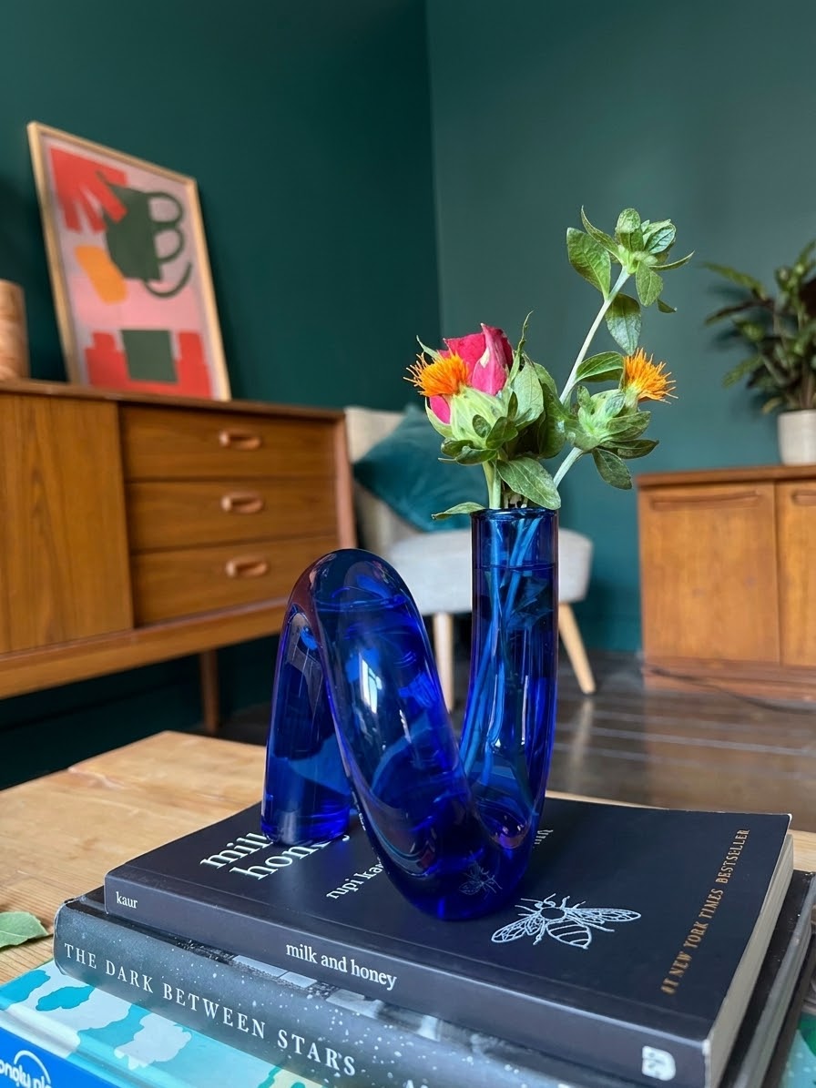 Twist Flower Vase: Blue